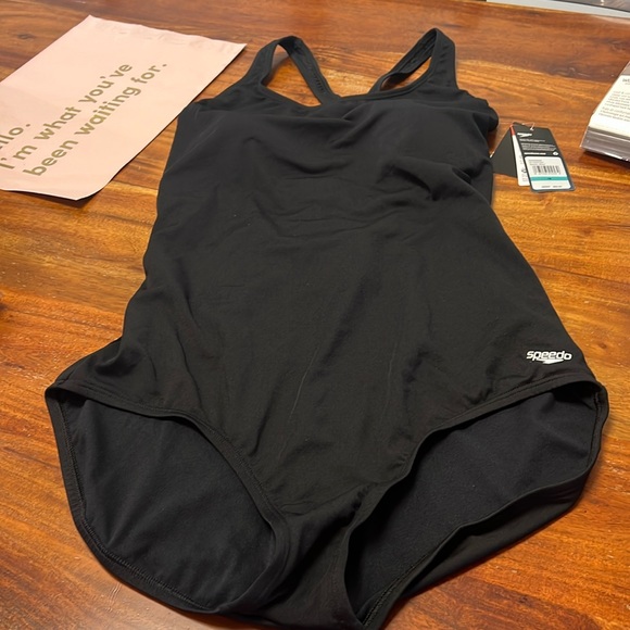 Speedo Contemporary Ultraback One Piece
Women's Recreational Suit 87723441001 - Picture 1 of 6